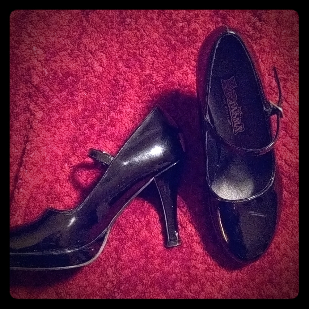 Funtasma black Mary Jane heels